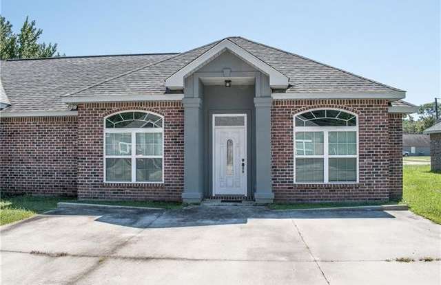 12213 CLINTON RIDGE Drive - 12213 Clinton Ridge Drive, Tangipahoa County, LA 70466