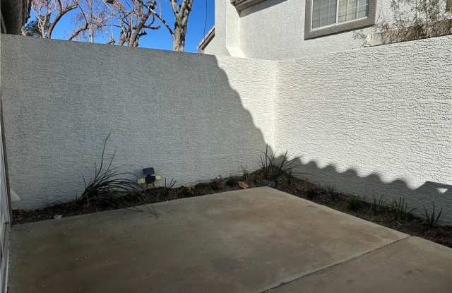 213 Luninborg Street