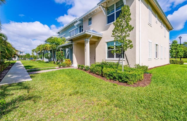 4144 Greenway Dr - 4144 Greenway Drive, Hollywood, FL 33021