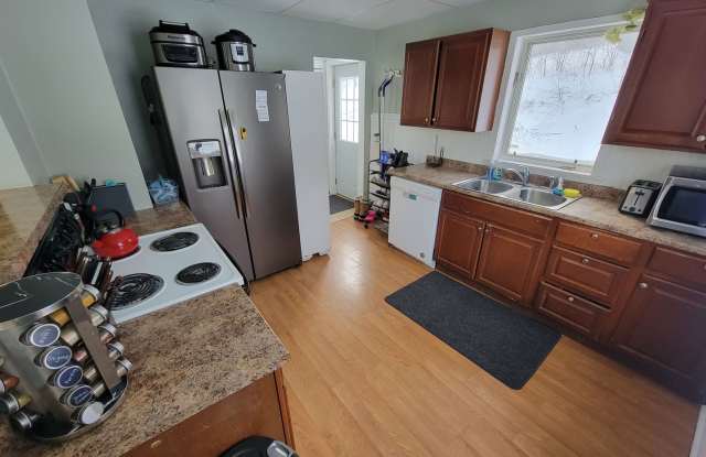 AVAILABLE JUNE - Updated 4 Bed 2 Bath