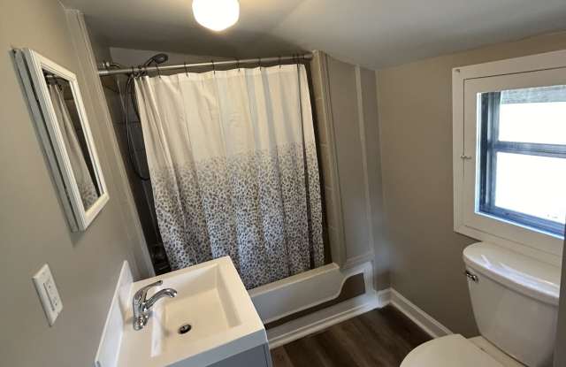 825 South Locust Street