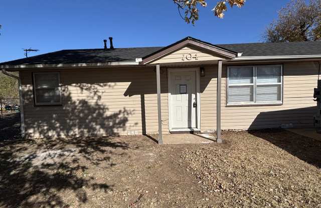 Photo of 104 Gatewood Drive