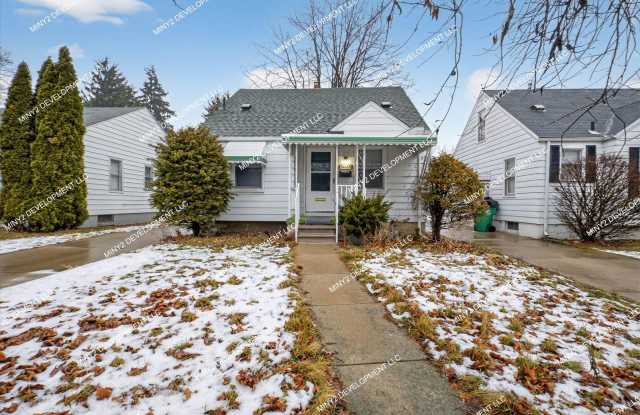 Charming Renovated 3-Bedroom Home for Rent in Eastpointe!