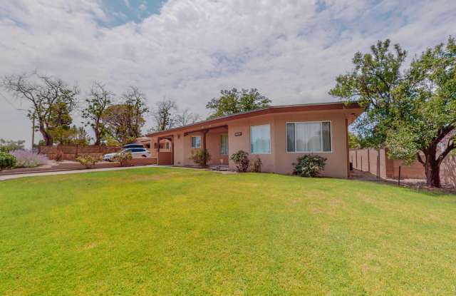 RIDGECREST 2 Bedroom 2 Bath with Garage