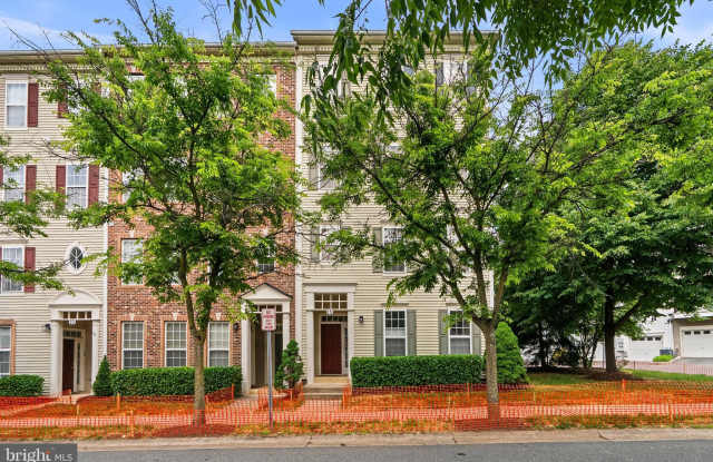 15 SWANTON Lane