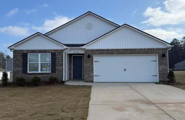 Photo of Caffee sub-division, very close to Mercedes plant, one level 4 Bedroom/2 Bath 1774 sqft