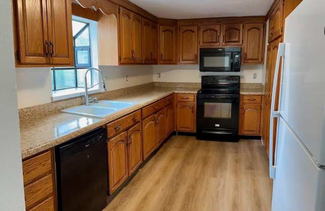 13625 HOLLINGS Street