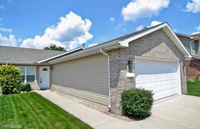 486 W 76th Avenue - 486 West 76th Avenue, Merrillville, IN 46410