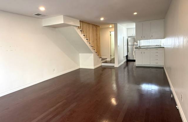 11652 Chenault Street - 9Unit 9