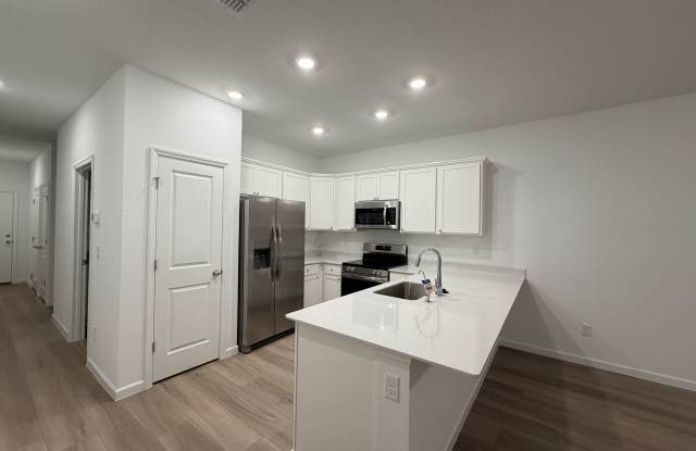 523 Holly Lakes Drive