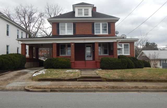 211 E JACKSON AVE - 211 East Jackson Avenue, Vinton, VA 24179