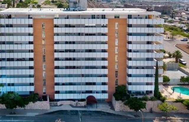 Photo of 1800 N Stanton Street unit: 604