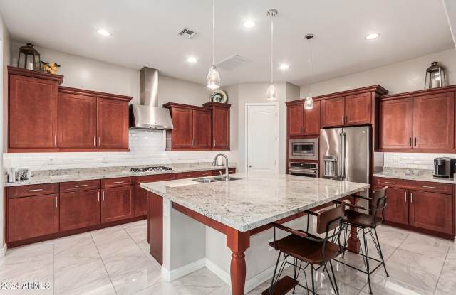 4526 E VISTA BONITA Drive