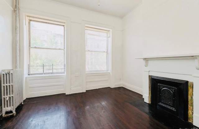 1264 Bergen Street unit: 1