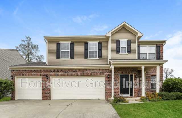 5101 Gray Wood Ct - 5101 Graywood Court, Lawrence, IN 46235