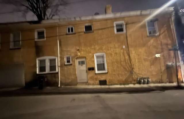 Photo of 410 BARBADOES Street unit: C