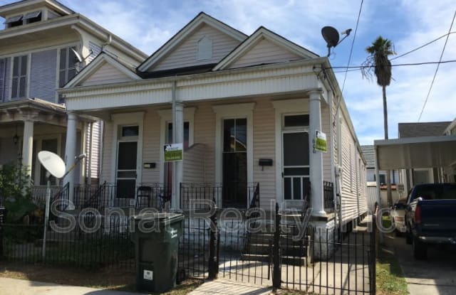 606 S Scott Street - 606 South Scott Street, New Orleans, LA 70119