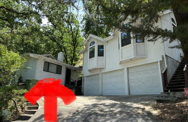 271 Sequoia Avenue