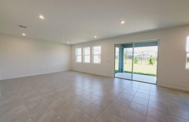 Kissimmee 5 Bedroom/3 Baths Home For Rent in 34747