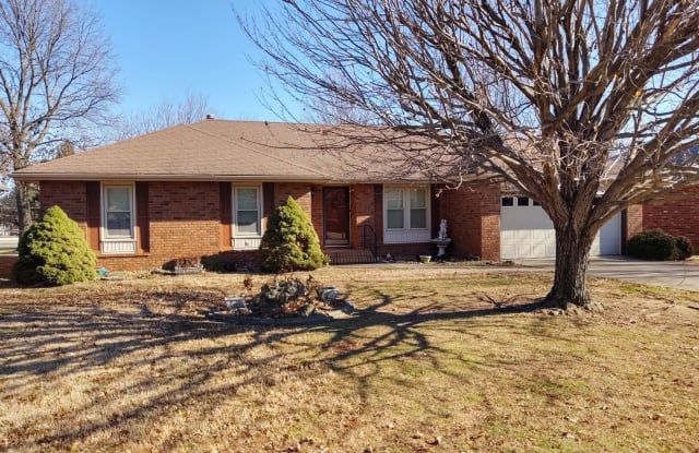 3318 S Kings - 3318 South Kings Avenue, Springfield, MO 65807