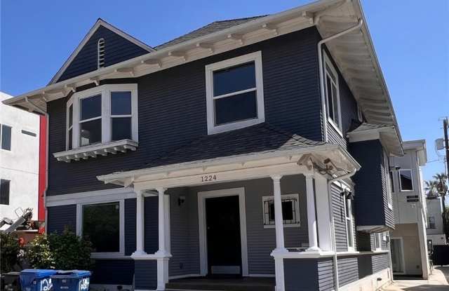 Photo of 1222 W 35th Street