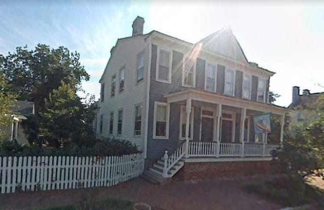 331 Middle Street - 331 Middle Street, Portsmouth, VA 23704