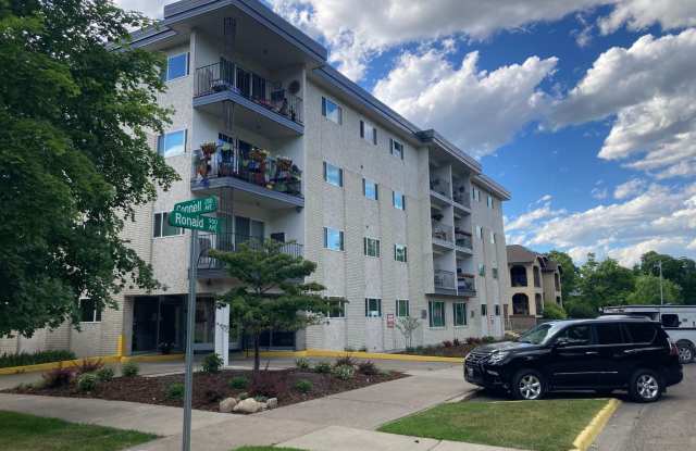 1 Bed / 1 Bath Condo in a Strictly 62+ Community in the Hip Strip!