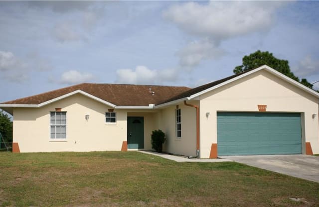 2918 7th ST SW - 2918 7th Street Southwest, Lehigh Acres, FL 33976