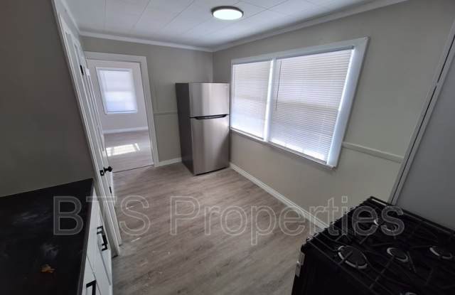 1627 North Valley Avenue