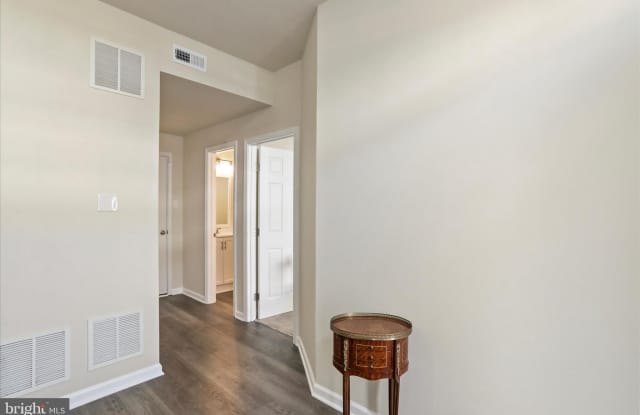 2817 SHEARWATER Lane