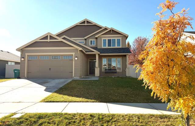 Photo of NEW Listing!! Beautiful home in Airway Heights 4 bed 2.5 bath