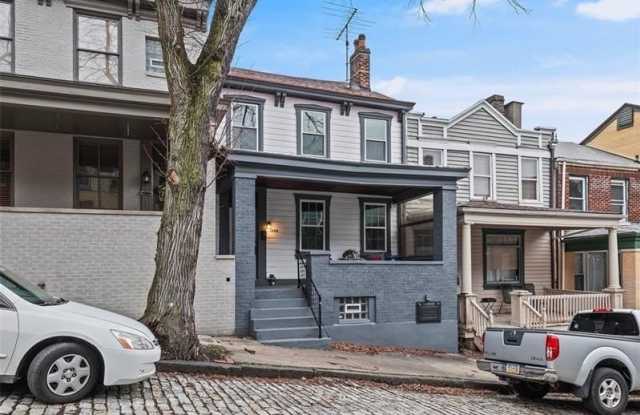 Photo of 1206 Linden Pl