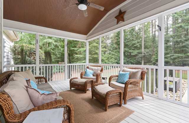 Splendid 4-bedroom, 3-bathroom Harrison Pond home in Pittsboro-- SWIMMING POOL!