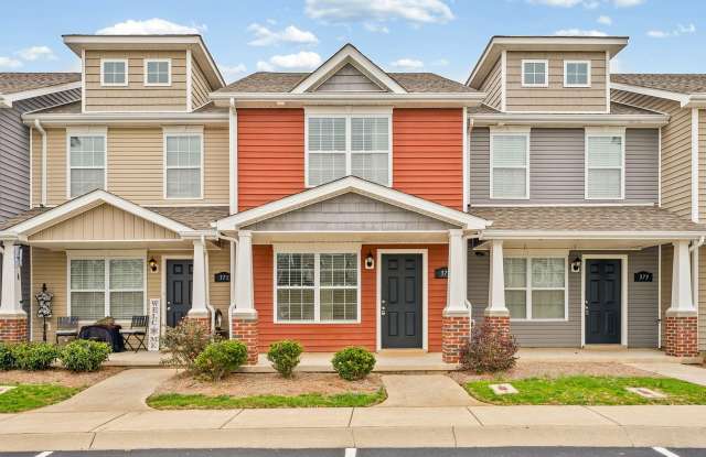 Photo of Nice Townhome in Governors Crossing Ready for you to Call home before Christmas