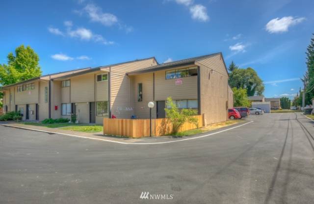 Photo of 3115 Maryland Street #108