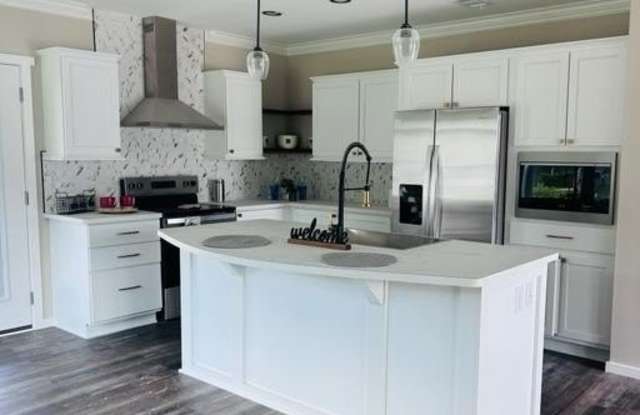 5808 Mora Place, #533