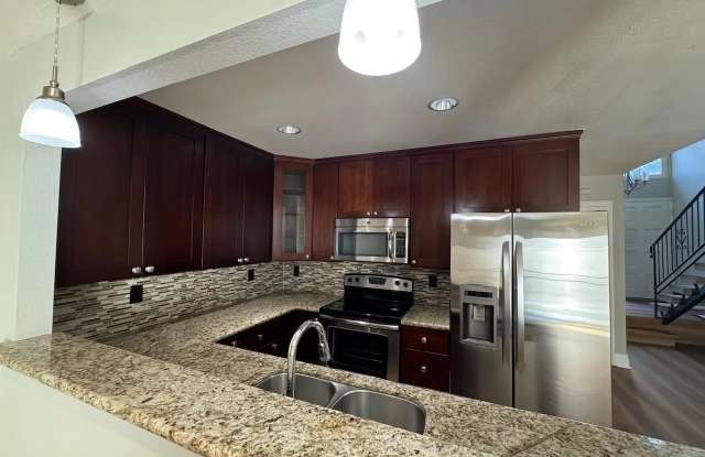 4224 Loma Riviera Ln