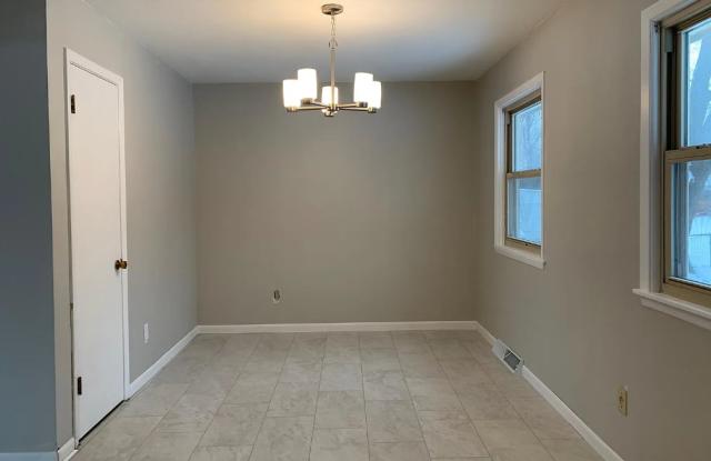 402 North Division Street