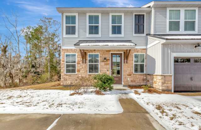 Beautiful End Unit In The Park at Rivers Edge!