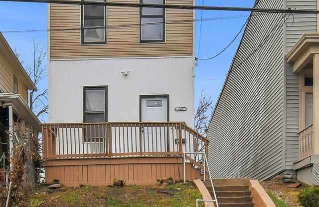 540 Grand Avenue