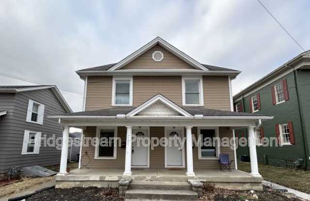 207 S 2nd St