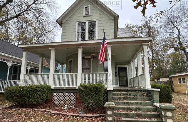 Photo of 633 Moulton Street East