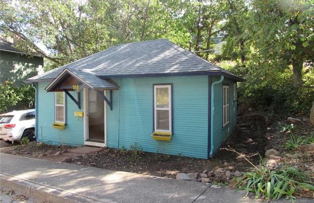 109 DEER PATH Avenue - 109 Deer Path Avenue, Manitou Springs, CO 80829