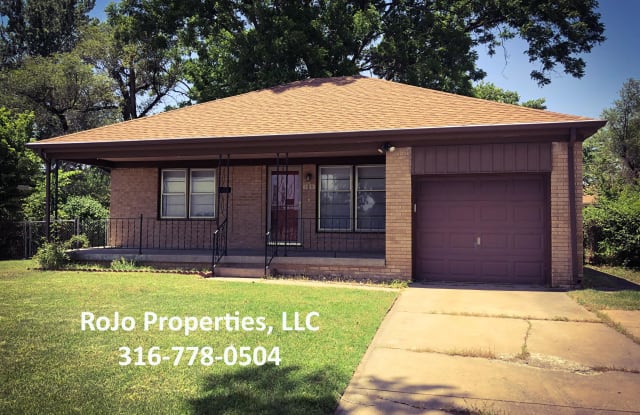 1119 South Woodlawn Street - 1119 Woodlawn Street, Wichita, KS 67218