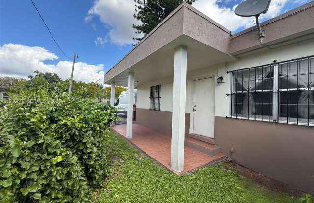 Photo of 3220 Northwest 47th Street