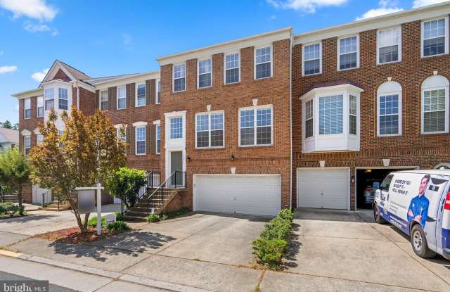 45811 MOUNTAIN PINE SQUARE - 45811 Mountain Pine Square, Dulles Town Center, VA 20166