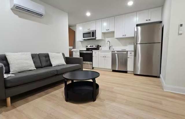 1316 MONTELLO Avenue NE