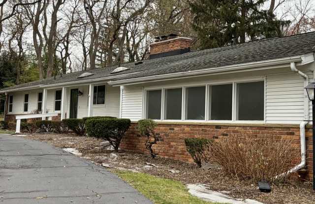 6493 Thorncrest Drive