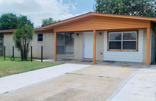 Photo of 2901 Tamarack Avenue