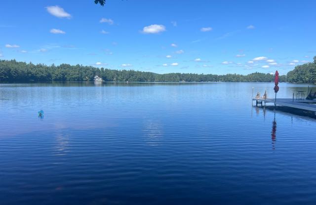 Great location with deeded access to Bauneg Beg Pond